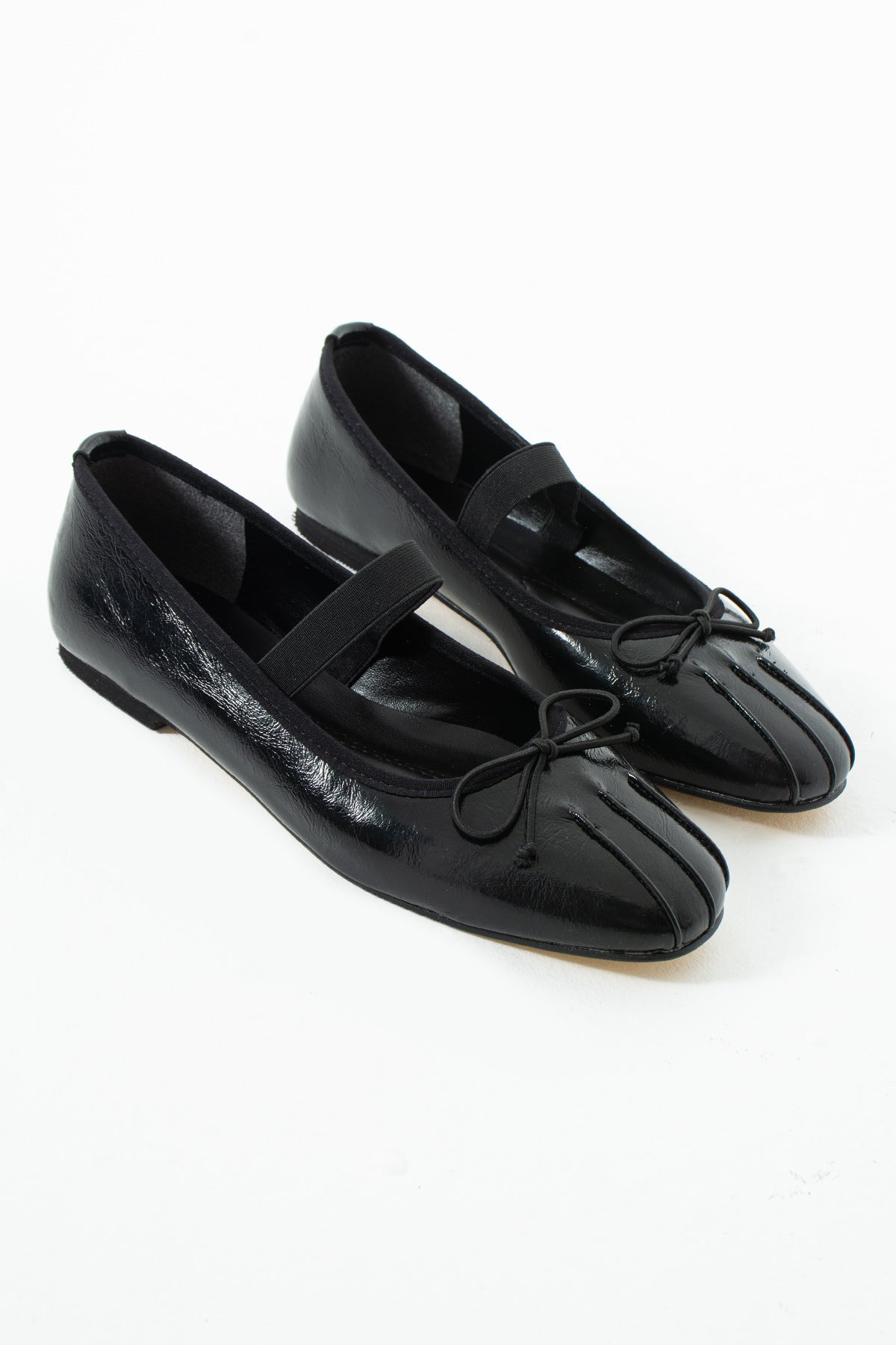 Balerina Siyah Fiyonklu Bantlı Babet