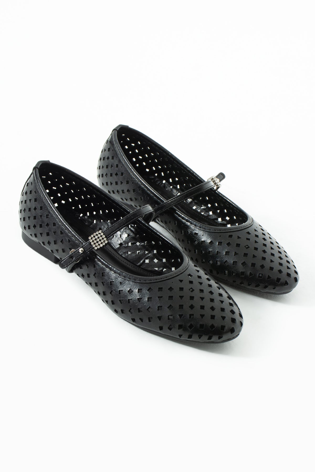 Lumia Siyah Lazer Kesim Tokalı Babet