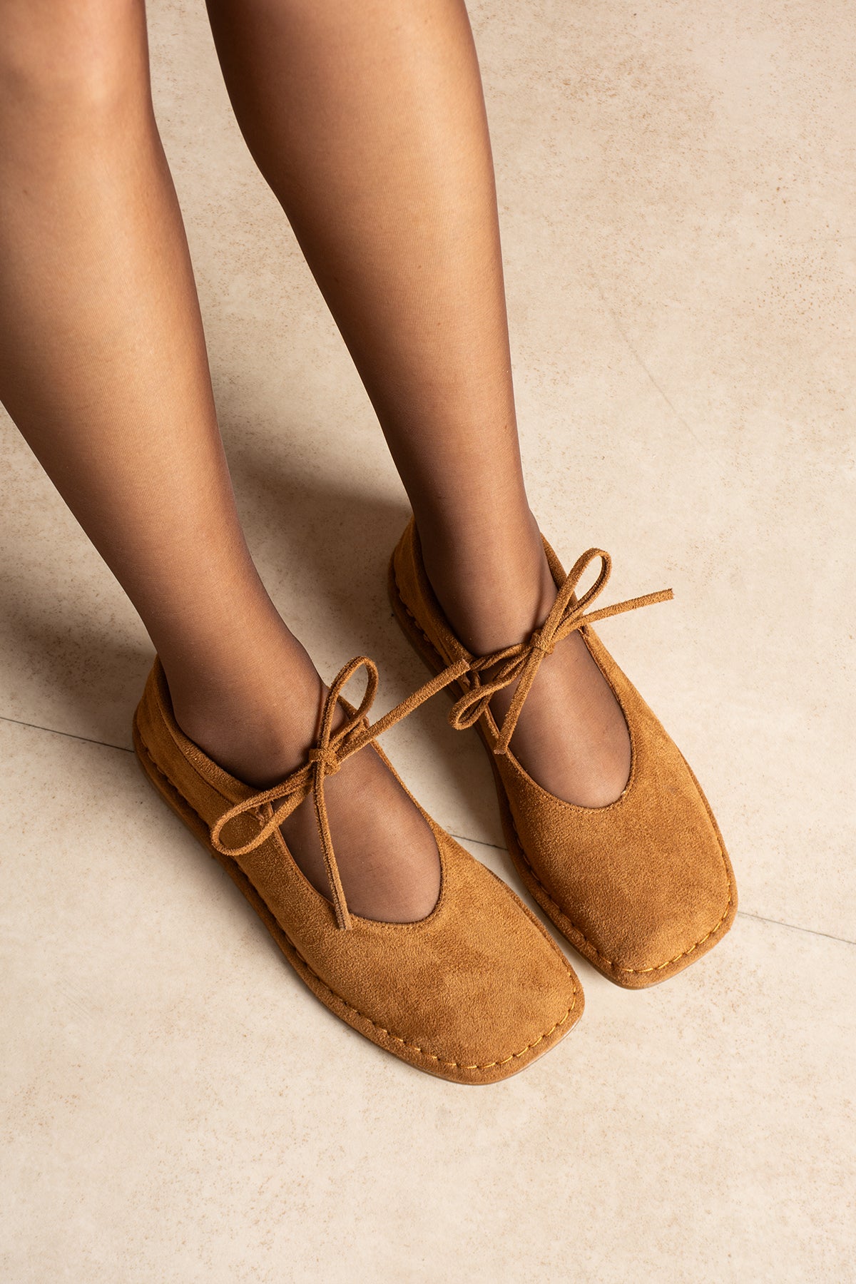 Bella Bağcık Detaylı Taba Süet İçi Hakiki Deri Babet