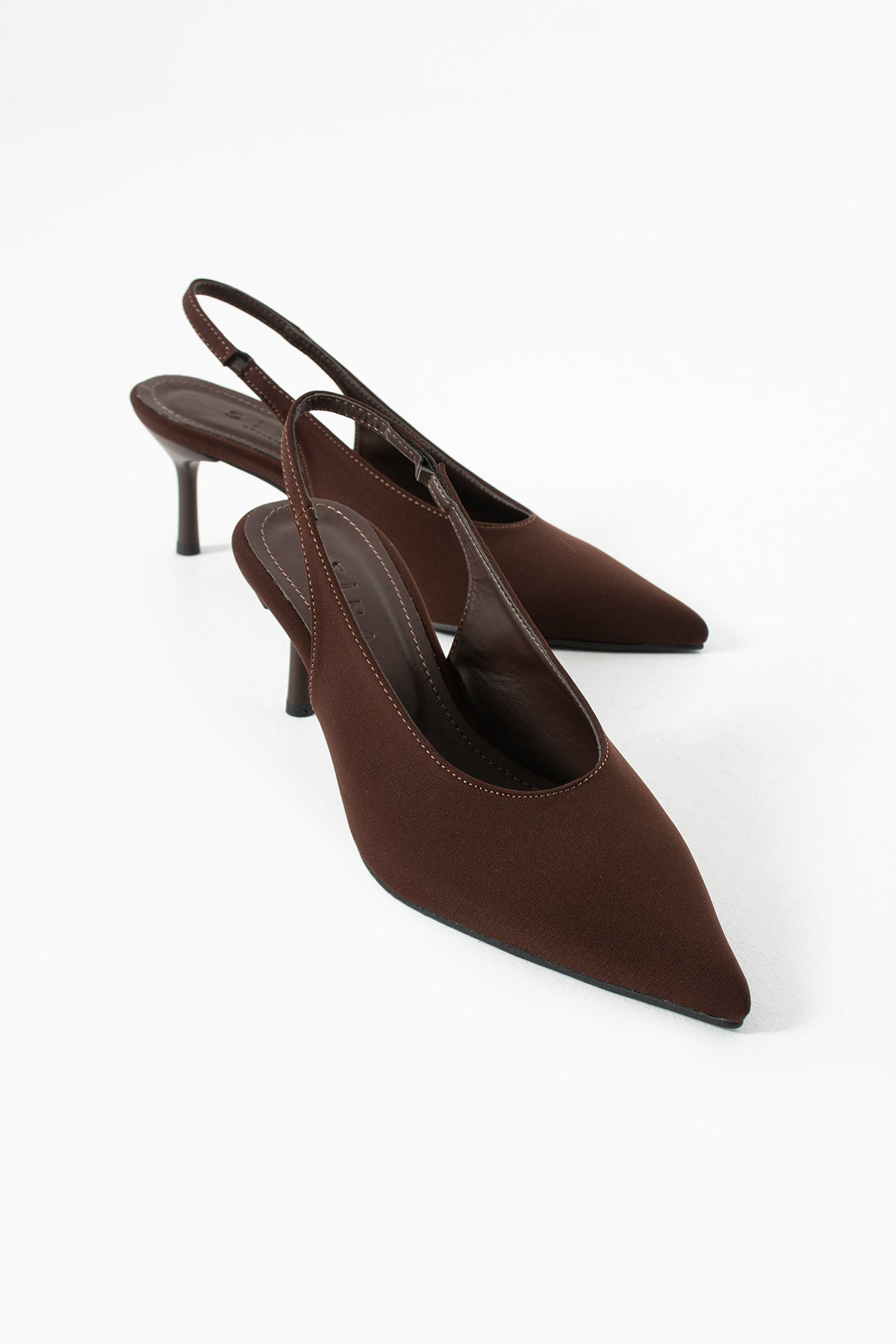 Carmen Kahverengi Sivri Burun Arkası Açık İnce topuklu Ayakkabı