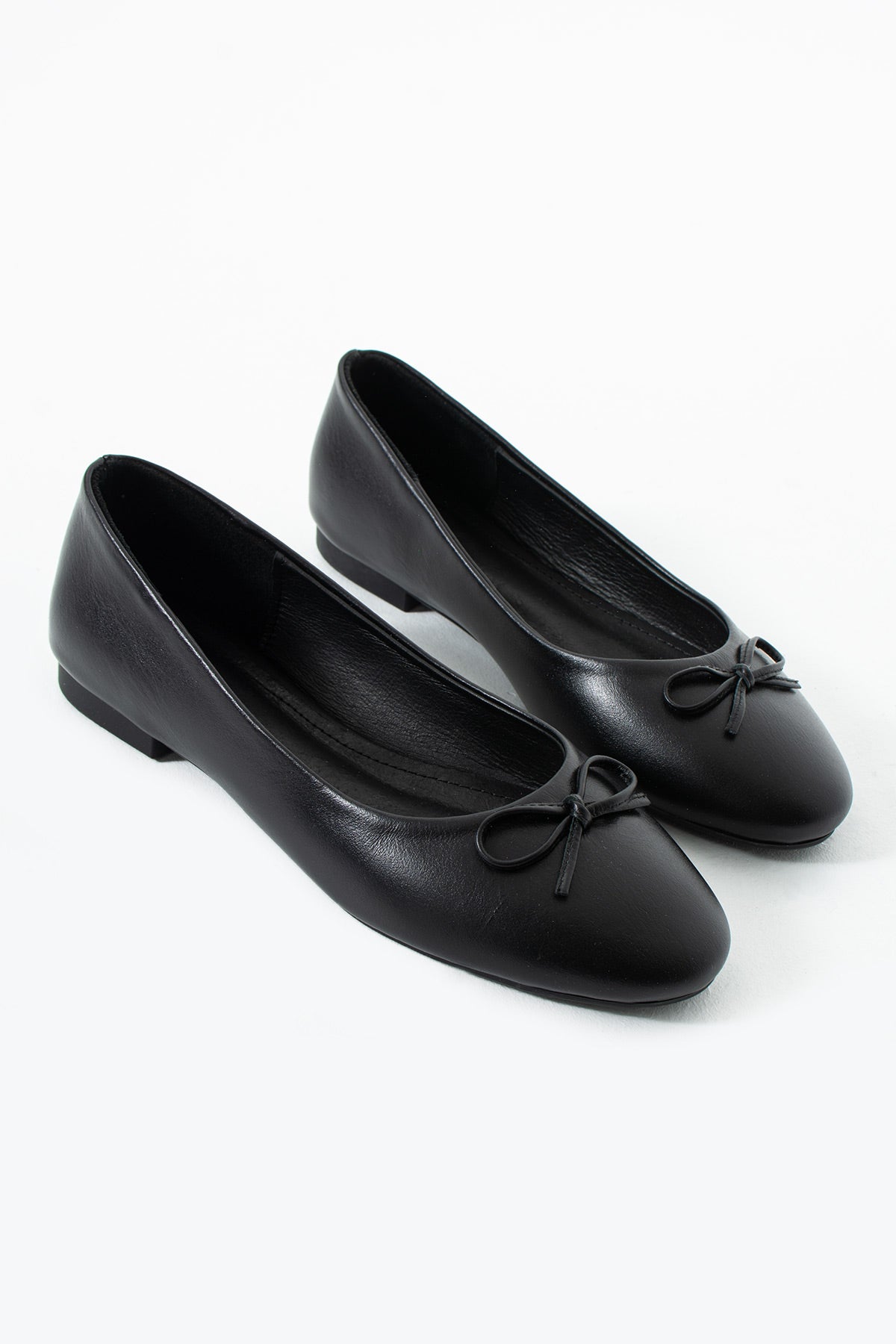 Joy Siyah Hakiki Deri Fiyonklu Babet