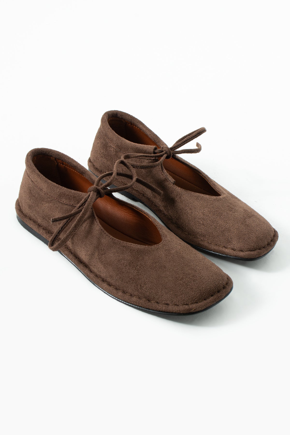 Bella Bağcık Detaylı Kahverengi Süet İçi Hakiki Deri Babet