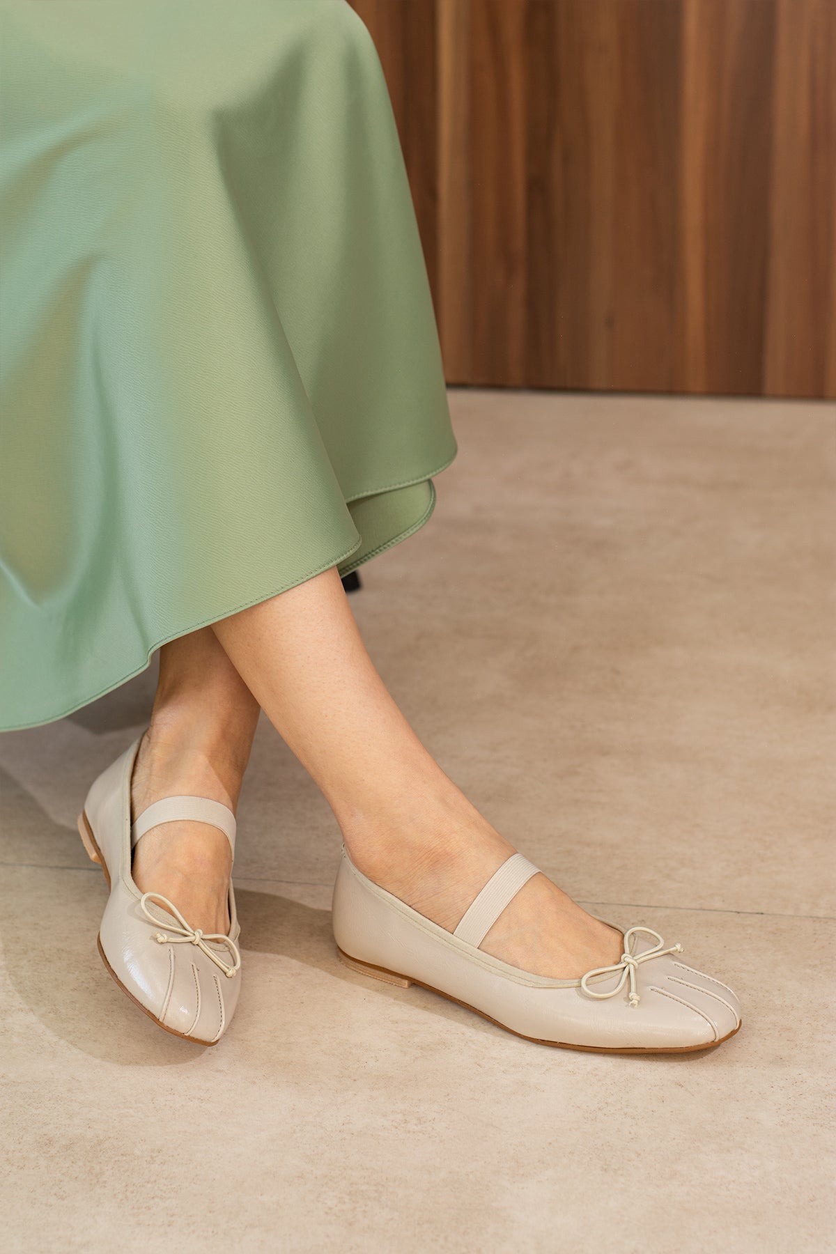 Balerina Bej Fiyonklu Bantlı Babet