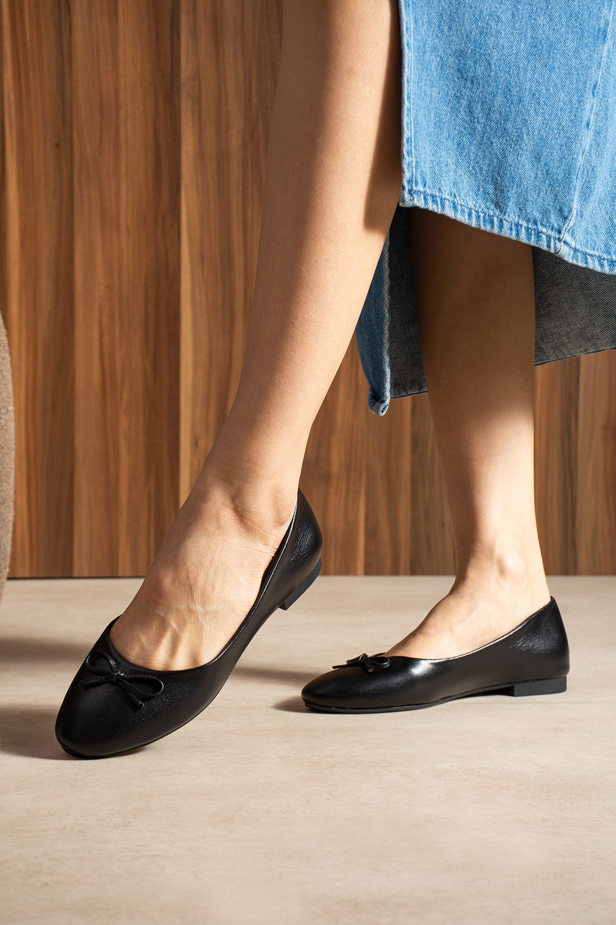 Joy Siyah Hakiki Deri Fiyonklu Babet