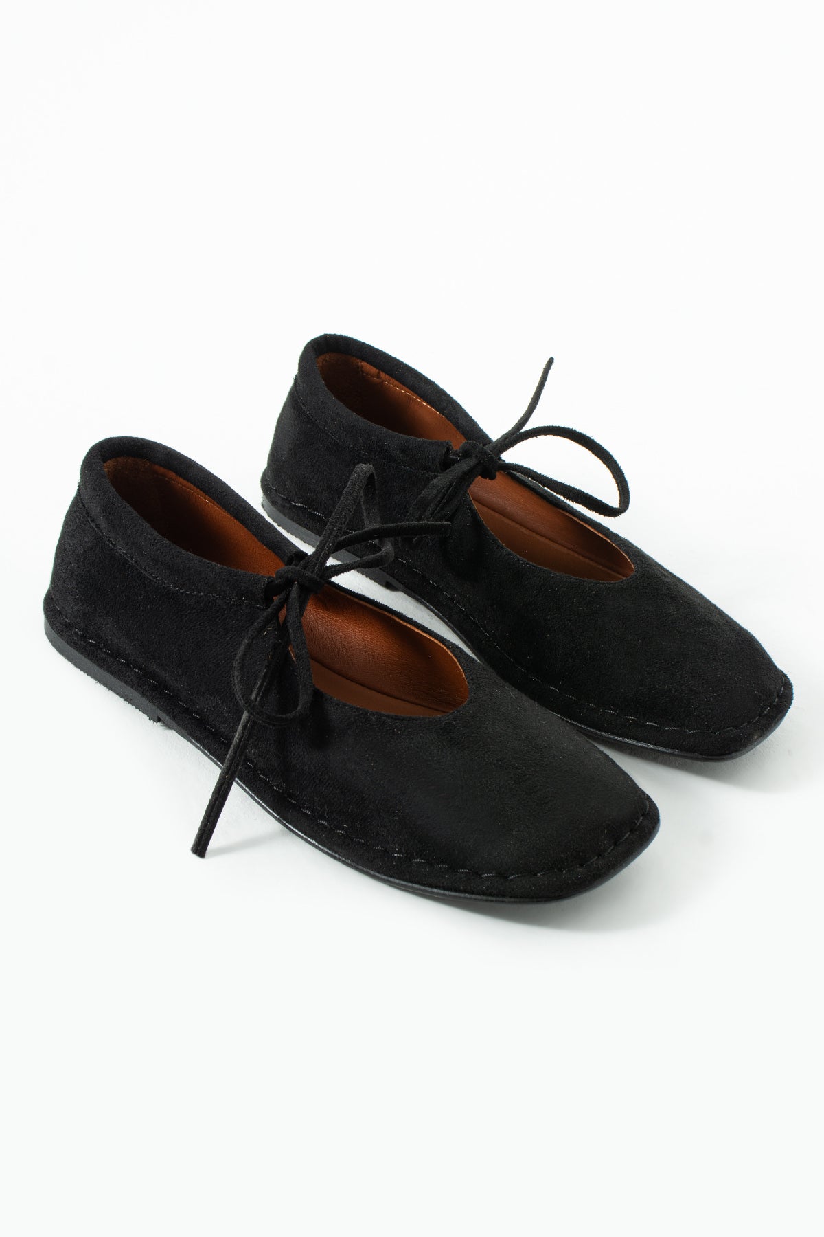 Bella Bağcık Detaylı Siyah Süet İçi Hakiki Deri Babet