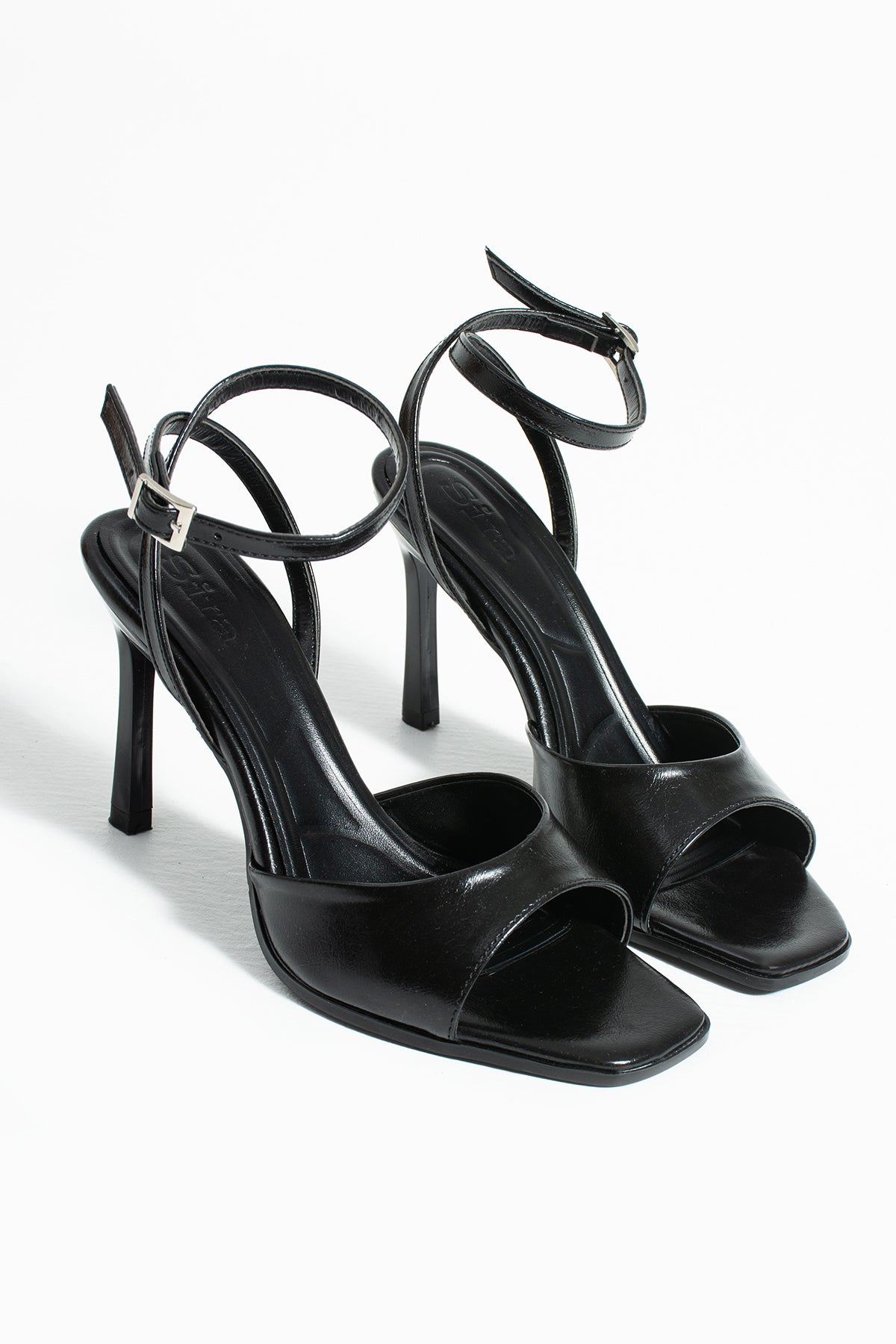 Jane Siyah Rustik Bilekten Bağlı İnce Topuklu Ayakkabı